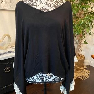 -GIFTED- Charlotte Russ Batwing Blouse